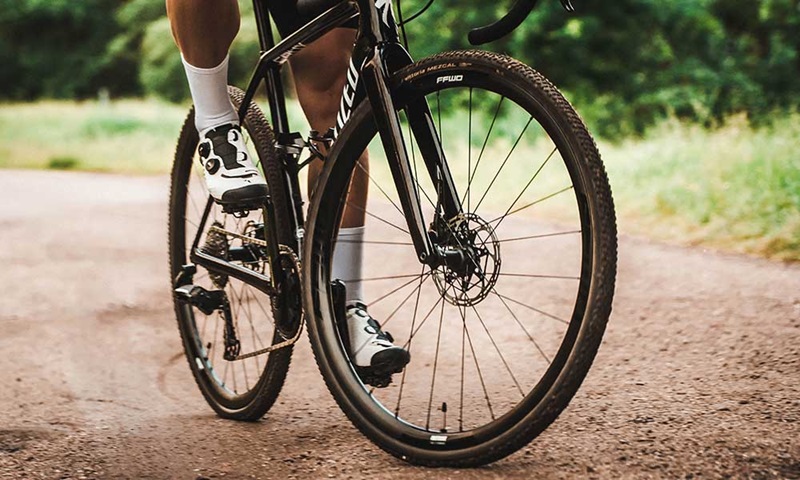 JUEGO DE RUEDAS FFWD OUTRIDE RUTA/GRAVEL ALU DT350 12x100mm & 12x142mm (HG) NEGRO MATTE
