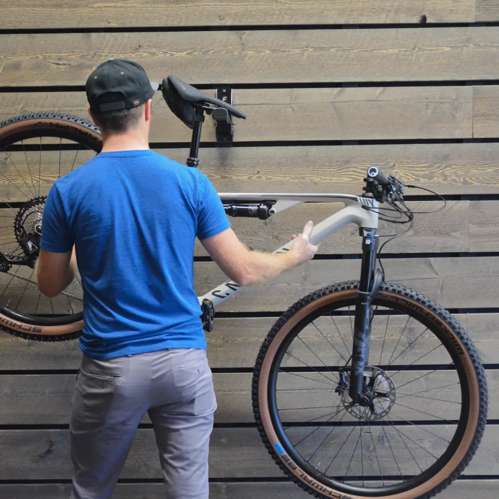 velo_wall_post_7_16850_006817dd-06d0-4fce-aff6-356b8da6c02a_2048x2048.webp