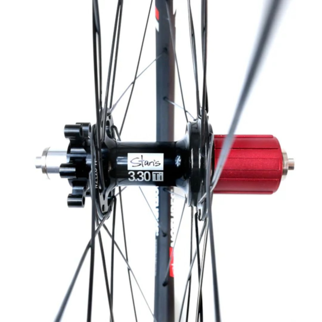 JUEGO DE RINES STAN'S 27,5" VALOR 3.30TI DEL QR/15X100mm TRA QR 135mm SHI