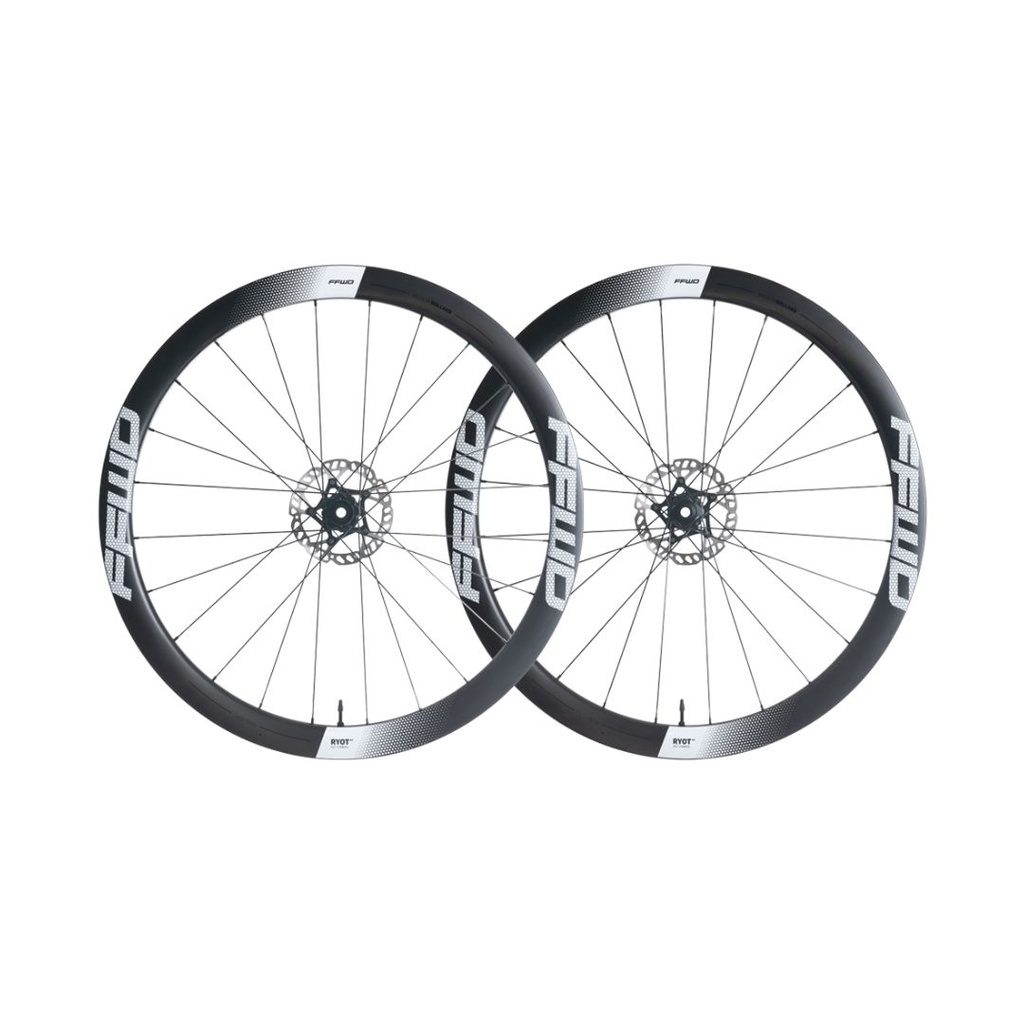 JUEGO DE RUEDAS FFWD RYOT (44MM) FULL CARBON FFWD (XDR) NEGRO (CALCAS BLANCAS)